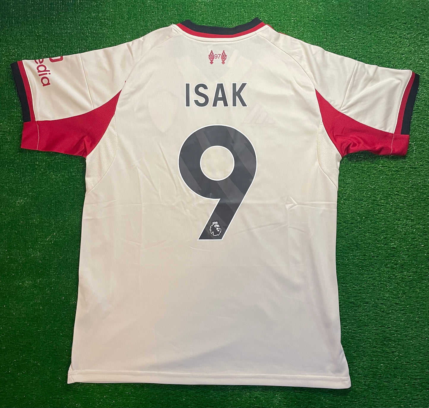 Liverpool Away Kit 25/26 Isak Fan Version