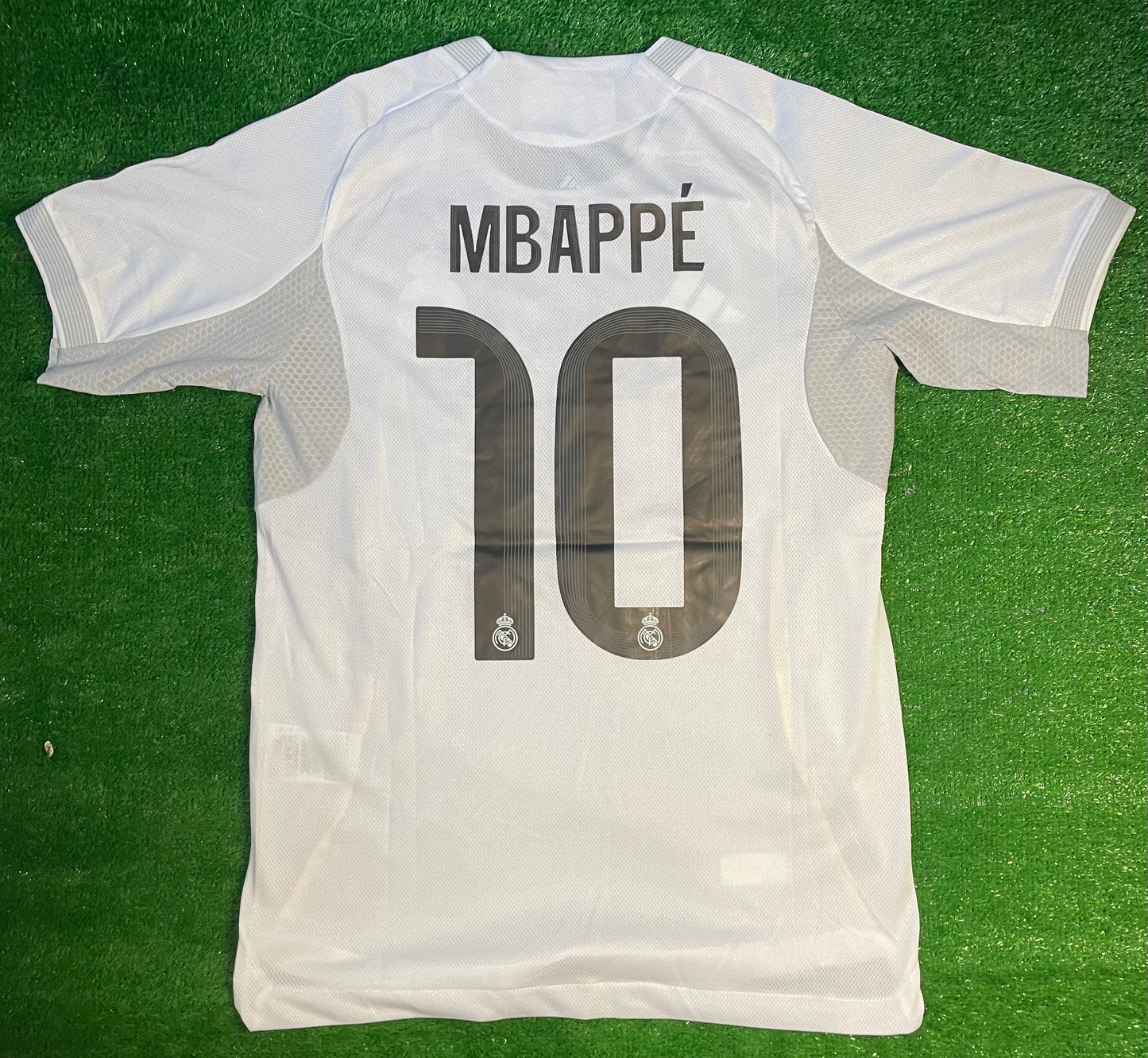 Real Madrid Home Jersey 2025/26 Mbappe 10 Player Version