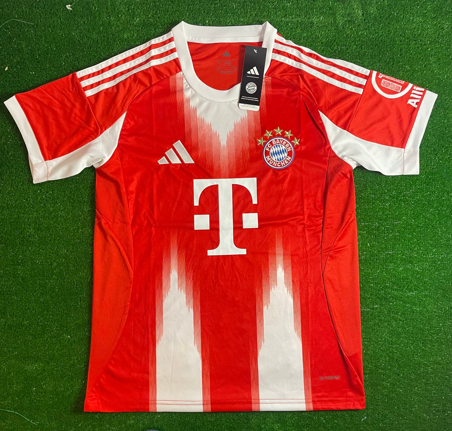 Bayern Munich Home Jersey 2025/26 Fan Version