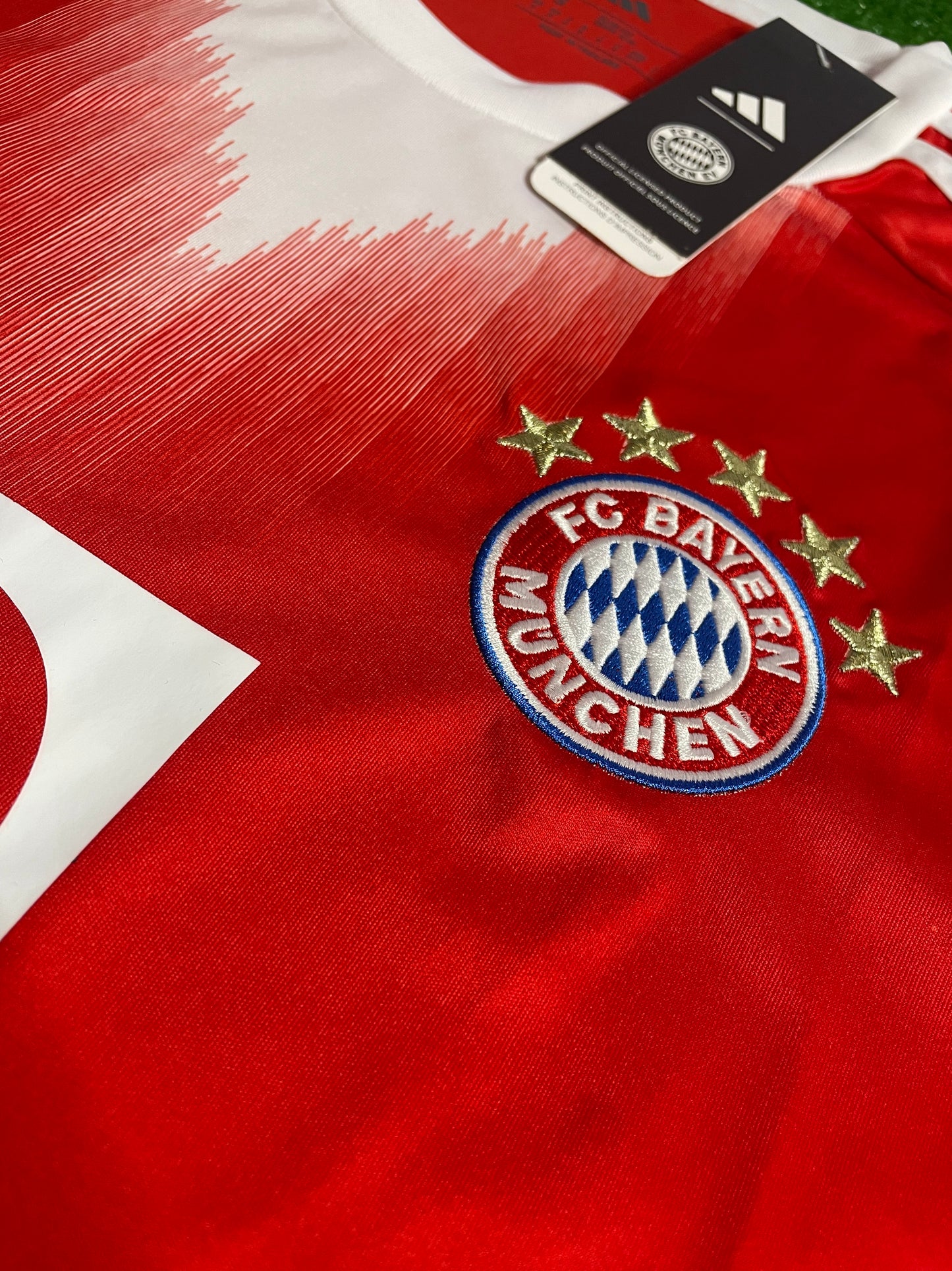 Bayern Munich Home Jersey 2025/26 Fan Version